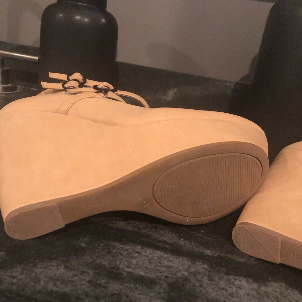 BCBG Generation Shoes - Picture 7 of 9